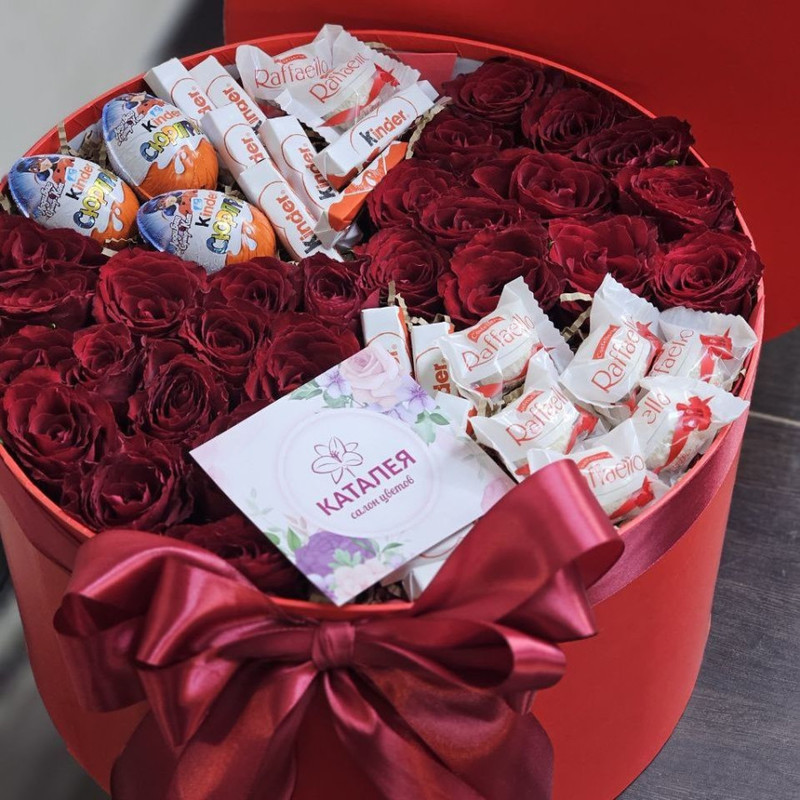 box with roses and sweets, standart