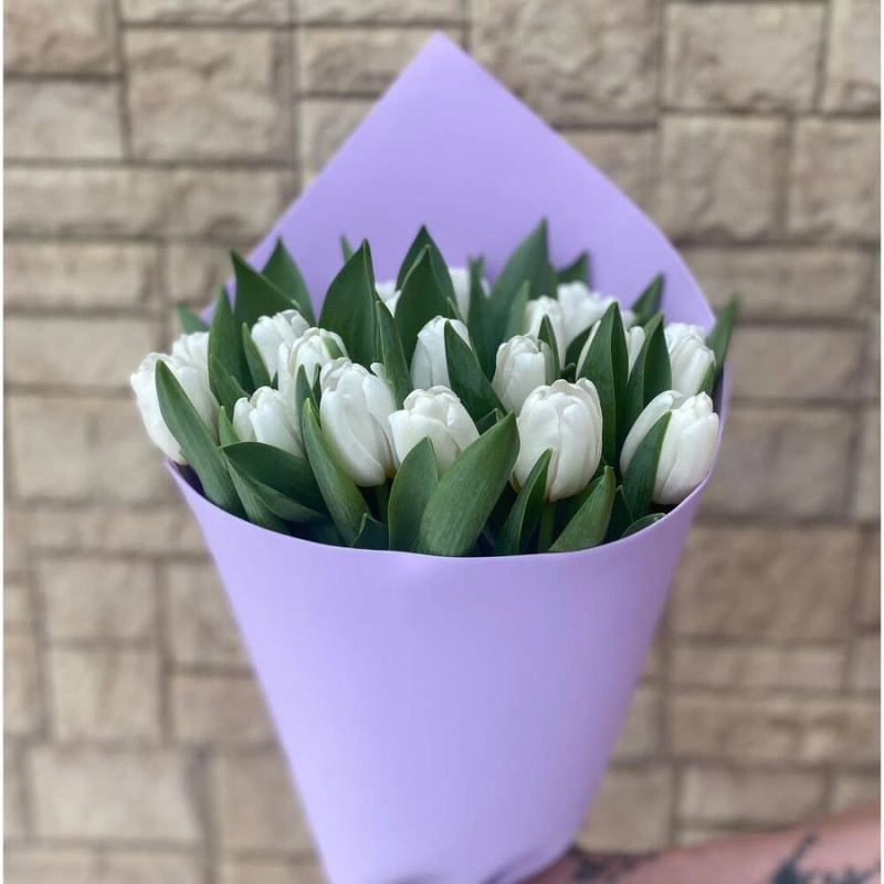 Bouquet of 25 white tulips in a bag, standart