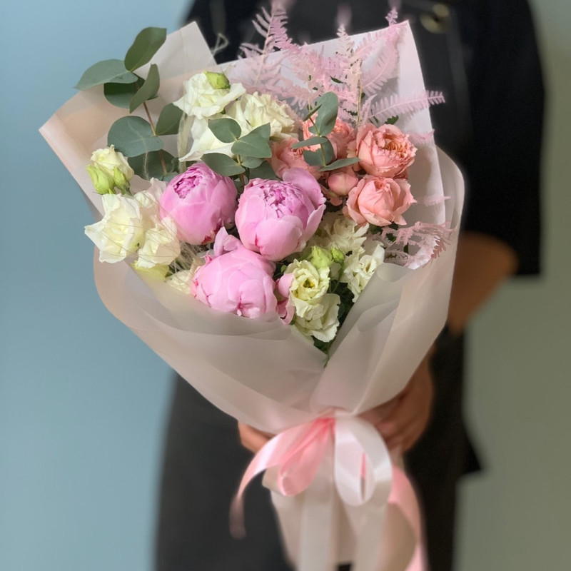 Bouquet "Summer Fiesta" with peonies and roses, standart