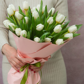 White tulips (25)