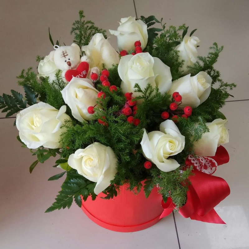 Коробка с белыми розами, стандартный