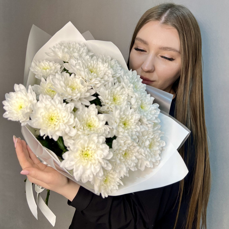 White chrysanthemums, standart