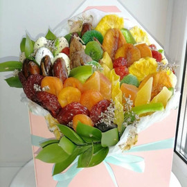Bouquet of dried fruits in an envelope
