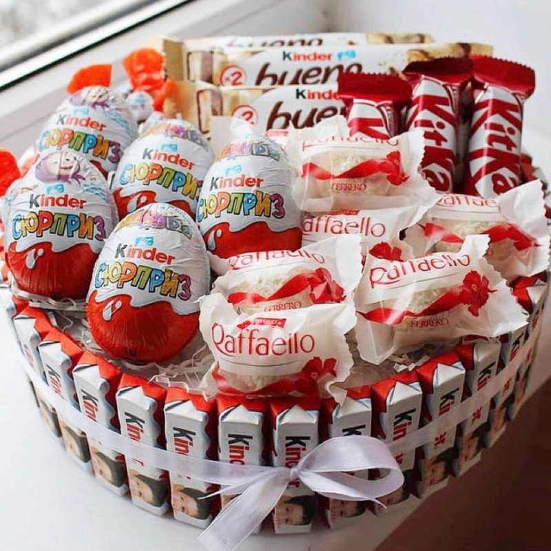 Sweet mix of sweets for Valentine's Day, standart