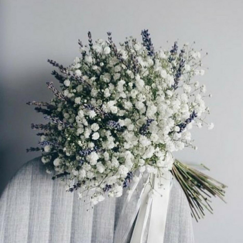 Bouquet with gypsophila and lavender, standart