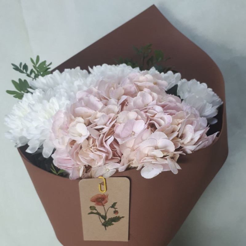 Bouquet "Hydrangea with chrysanthemum", standart