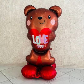 Большой напольный шар медвежонок  с сердцем на День влюблённых