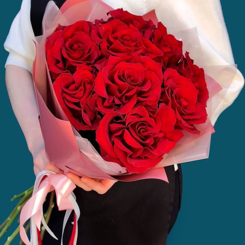 Сердечный букет из крупных красных роз, стандартный