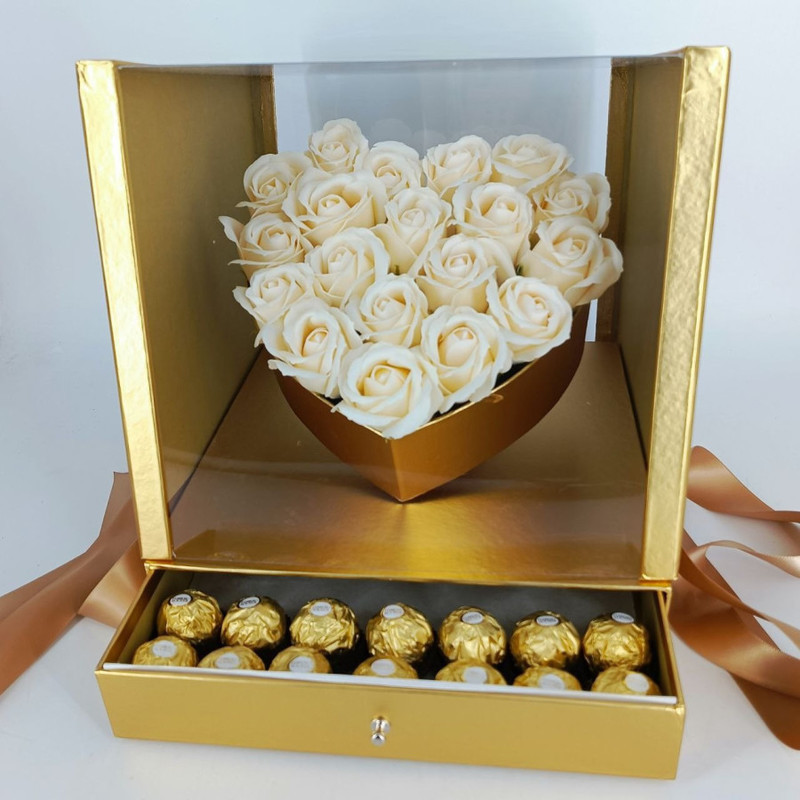 Панорамная коробка сюрприз с мыльными розами и конфетами Ферреро Роше, стандартный