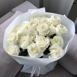 Букет из белых роз Astoria