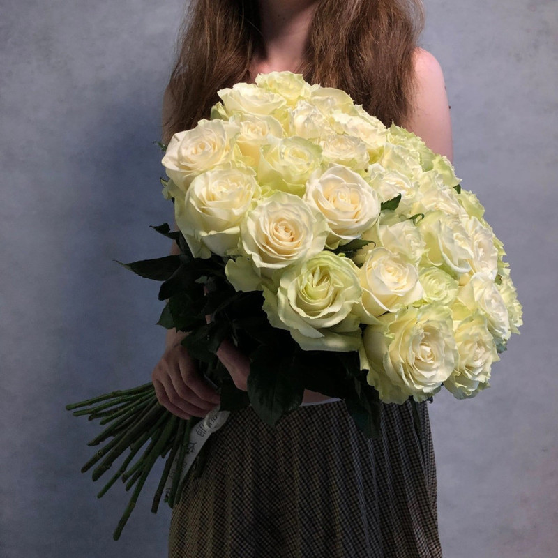 Bouquet of 35 white roses Ecuador 50 cm, standart