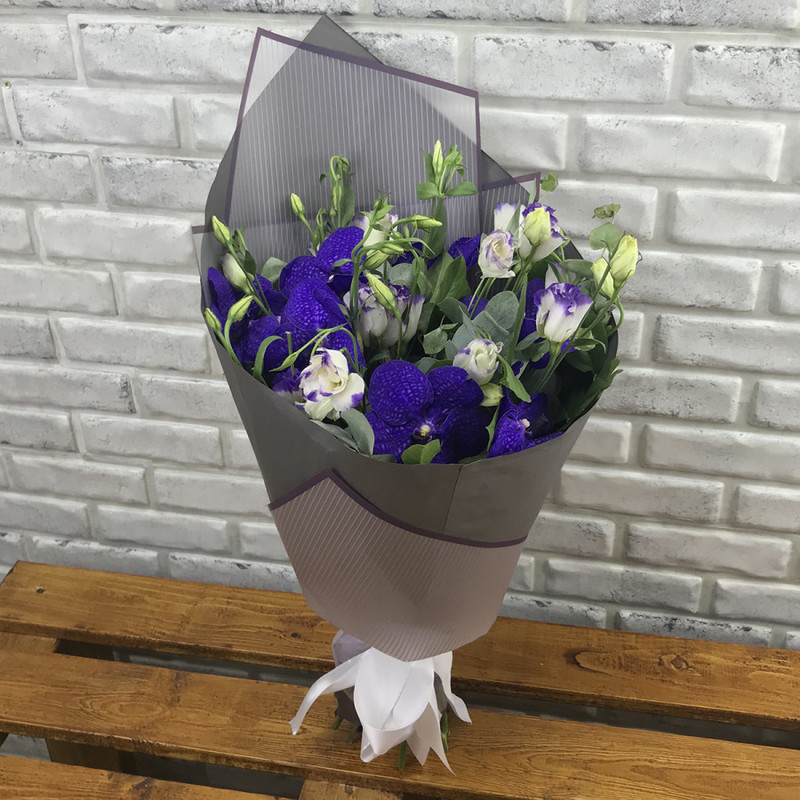 Bouquet of eustoma and orchids, standart