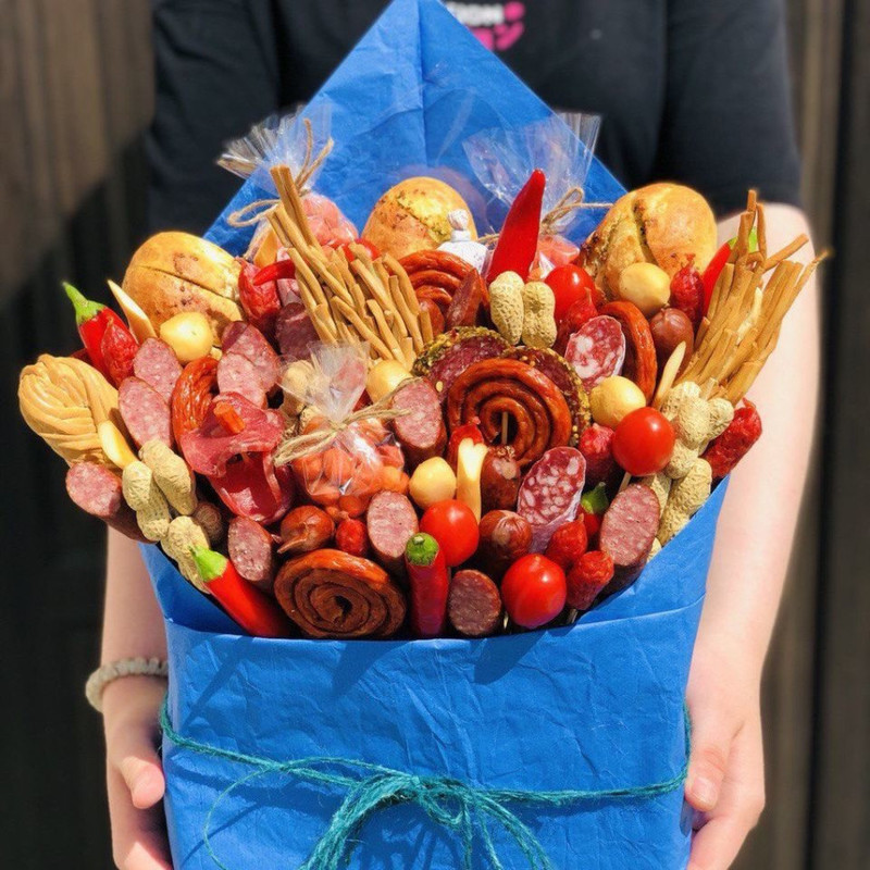 Men's bouquet of sausage and cheese, standart
