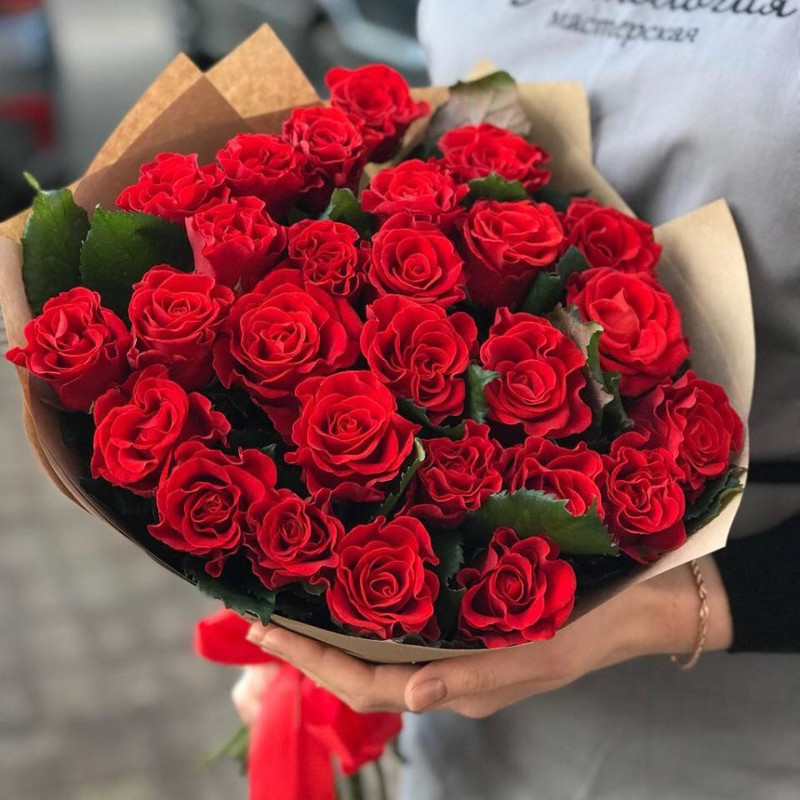 Bouquet of 25 scarlet roses, standart