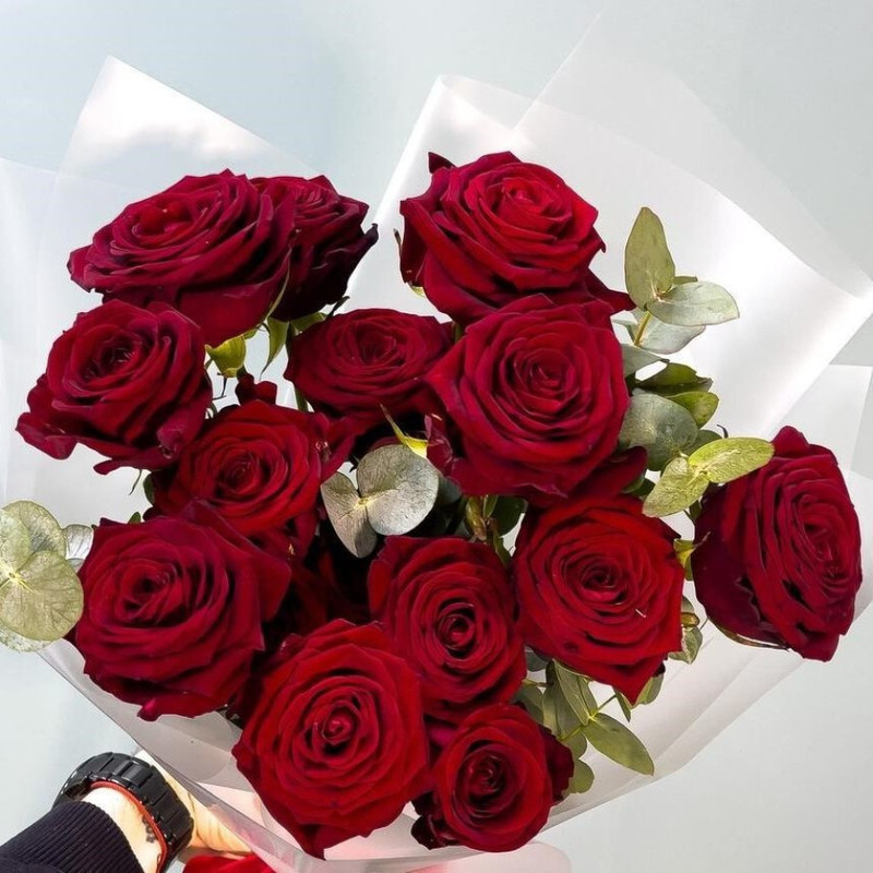 Букет из 15 красных роз Red Naomi 50 см, стандартный