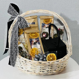 Large gift basket with tea and teapot