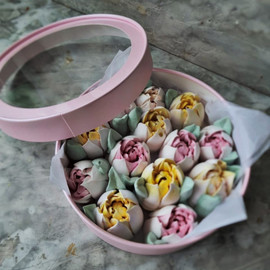 Коробочка с зефирными цветами "Роза"