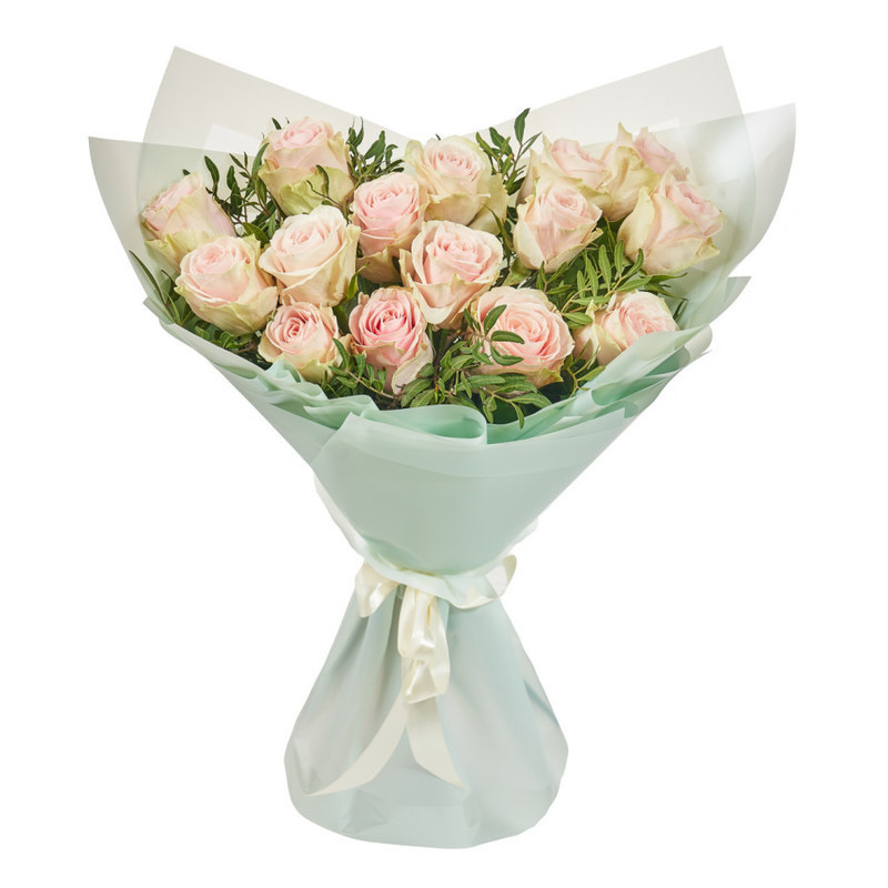 Bouquet of 15 pale pink roses with pistakia, standart