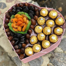 Gift set of sweets and dried fruits