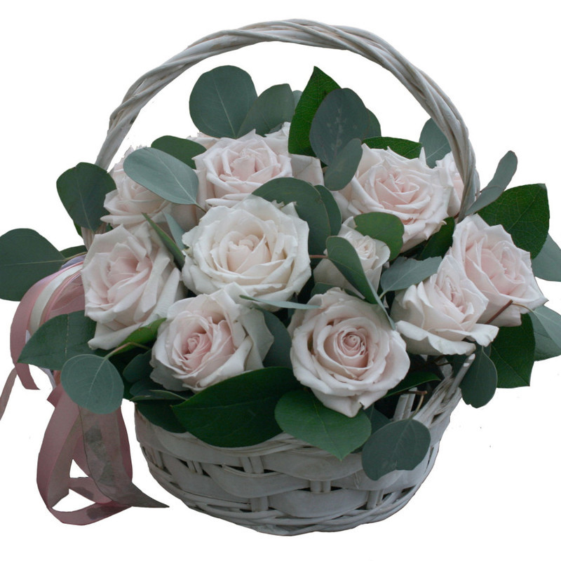 basket with roses "tenderness", standart