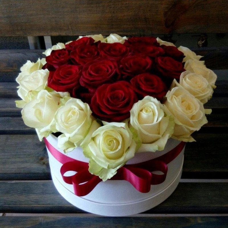 Roses in a hatbox, standart