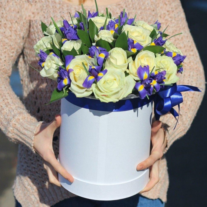 Bouquet in a hatbox Spring, standart