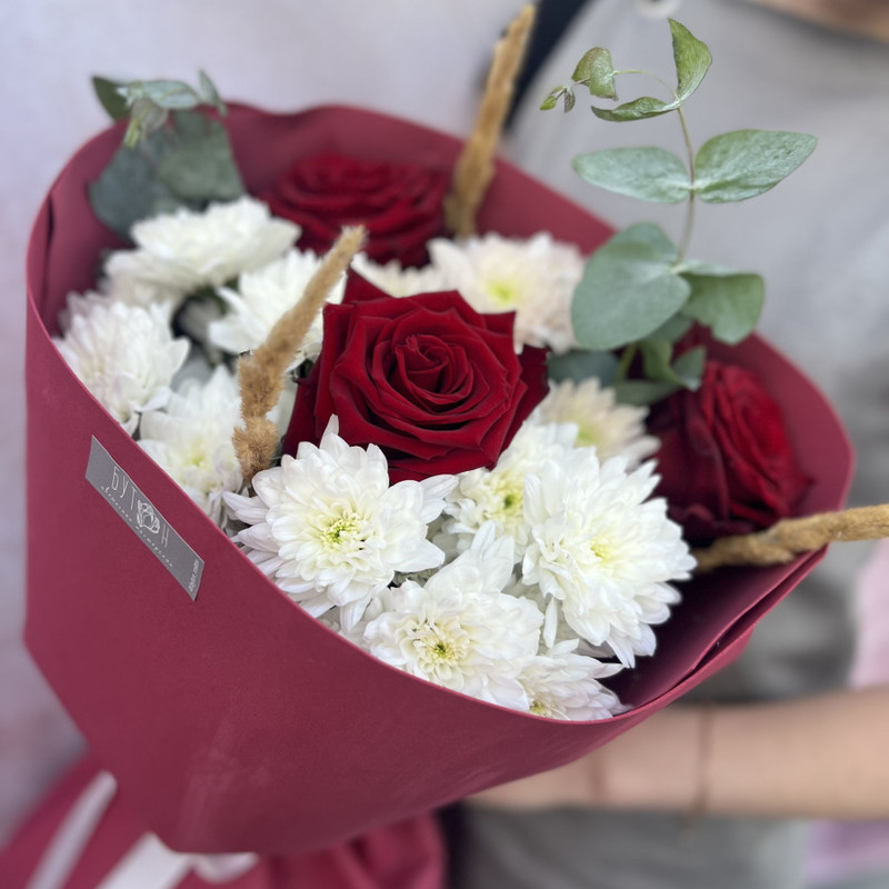 Bouquet of roses and chrysanthemums, standart