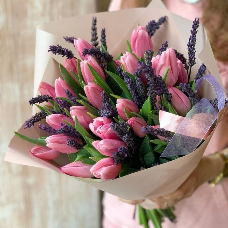 Tulips with lavender, standart