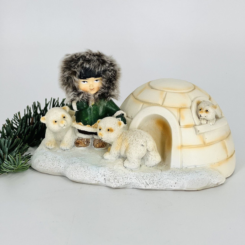 Новогодний сувенир эскимос с медвежатами у иглу, стандартный