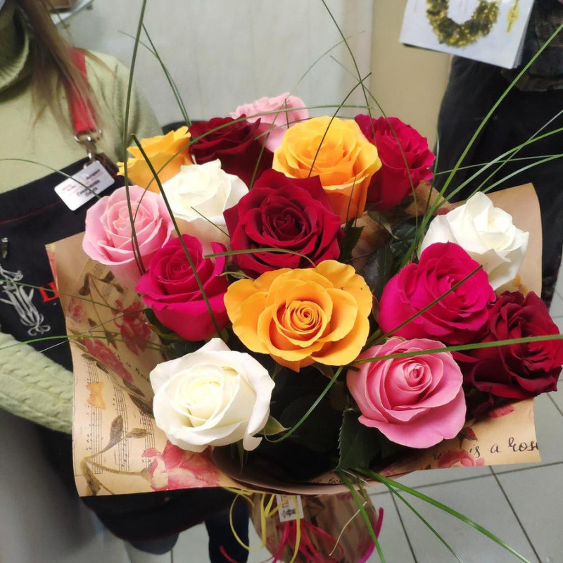 Bouquet of 15 roses Ecuador, standart