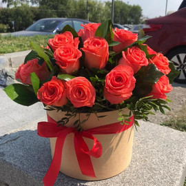 19 red roses in a box