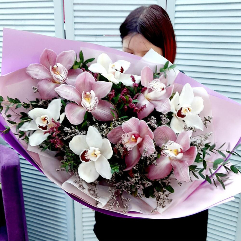 Bouquet of orchids "Beauty", standart