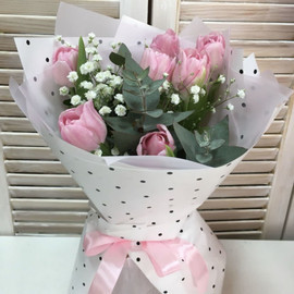 Букет зи 7 розовых тюльпанов
