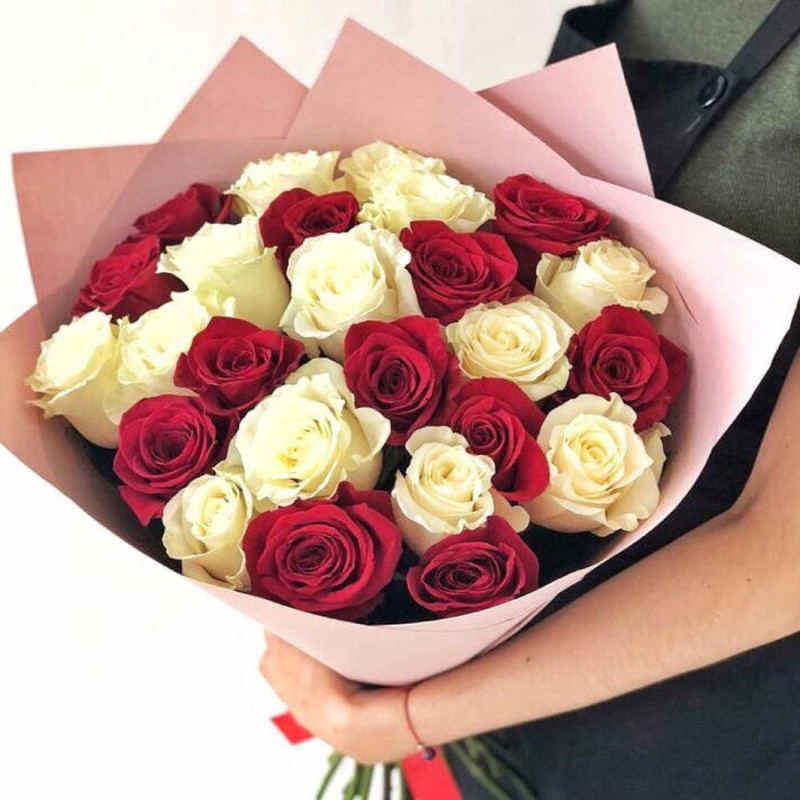 25 white and red roses, standart