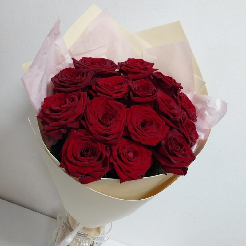 Bouquet of 15 red roses, standart