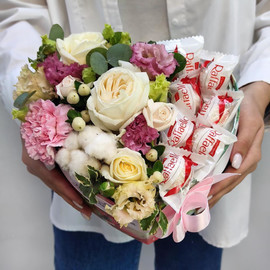 Hearty congratulations with flowers and Raffaello