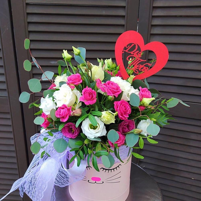 Box with flower arrangement, standart
