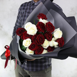Bouquet of 21 red and white roses