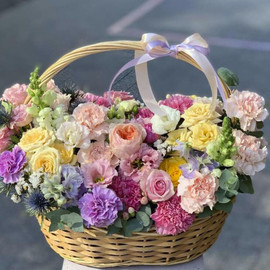 Basket of flowers "To the lady of my heart!"