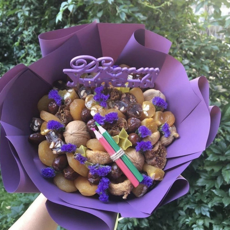 Bouquet of nuts and dried fruits for the teacher, standart