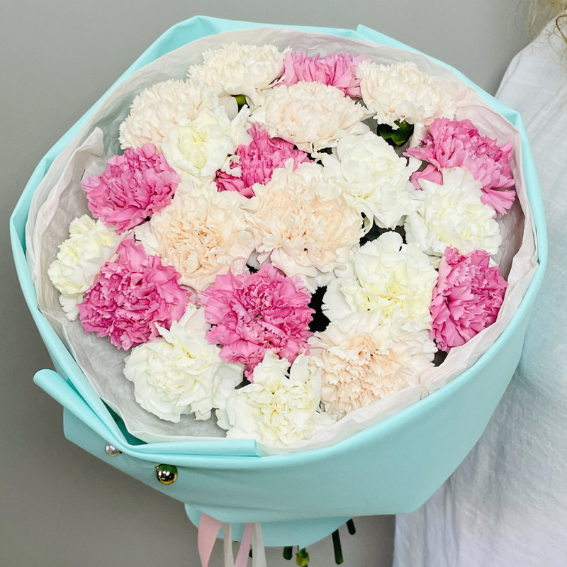 Bouquet of colorful dianthus, standart