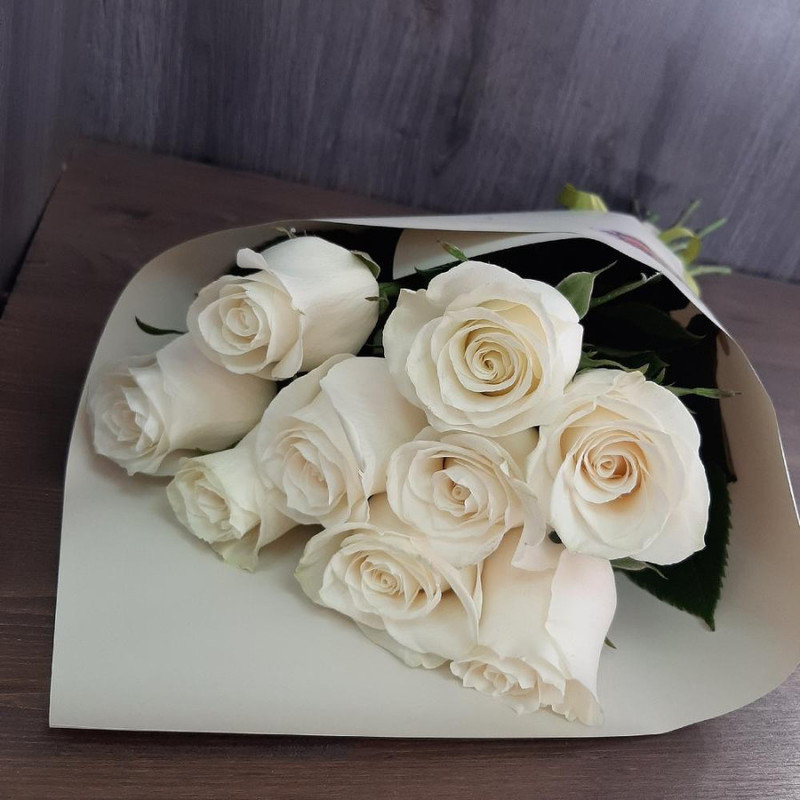Mono bouquet of white roses, standart