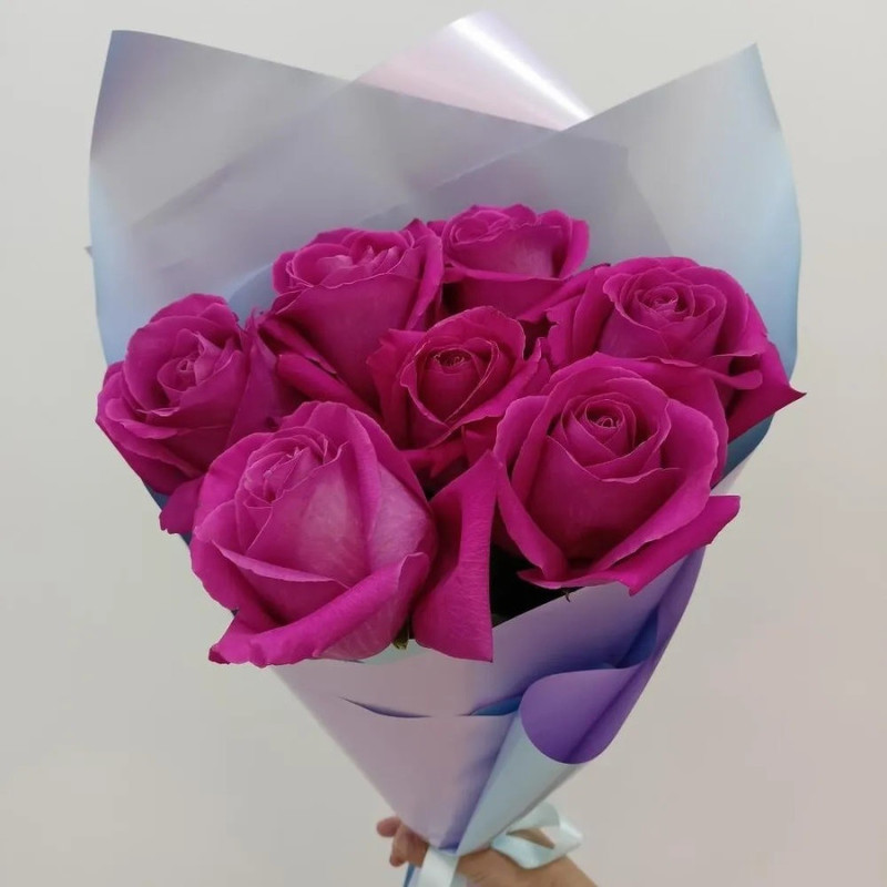 Bouquet of 7 large fragrant roses "Pink floyd", standart
