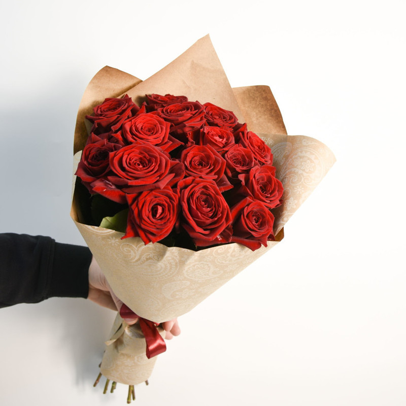 Stylish bouquet of red roses, standart