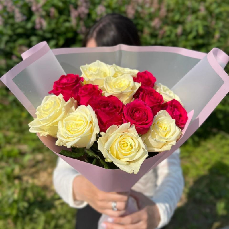 Bouquet of 15 roses 40 cm in assortment, standart