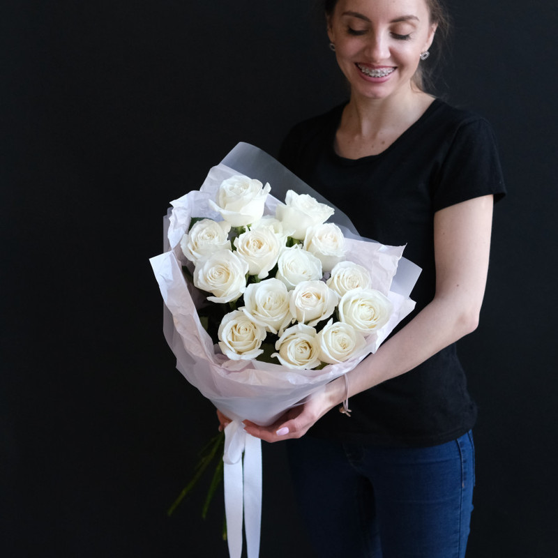 Mono-bouquet of white roses 15 pieces, standart