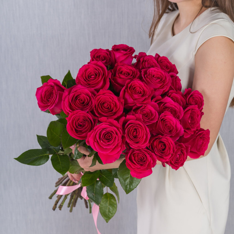 Bouquet of 25 large pink Ecuadorian roses 60 cm., standart