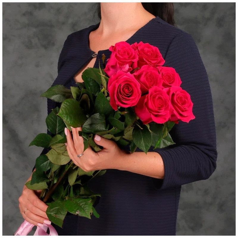 Bouquet of 7 pink roses 60 cm Ecuador, standart