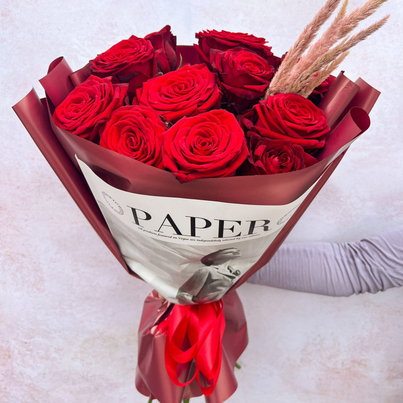 Designer bouquet of red roses, standart