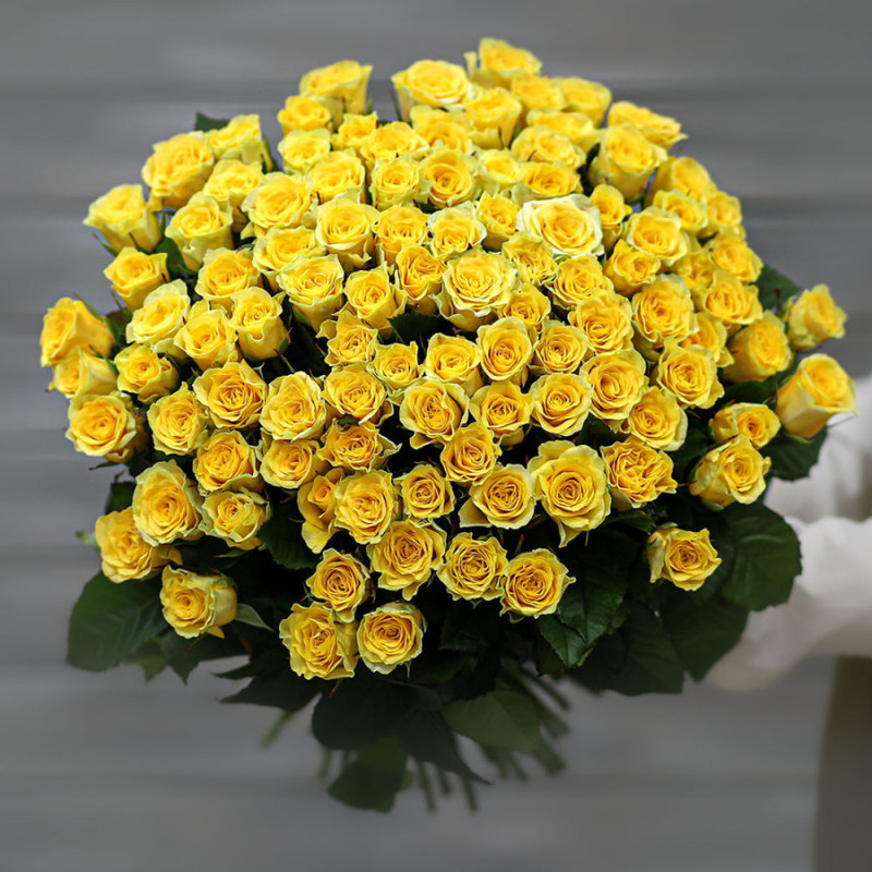 Букет из 101 желтой розы (Россия) с лентой 60 см, стандартный
